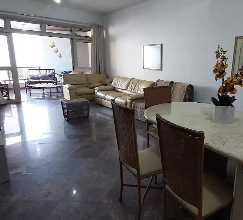 Triplex Cabo Frio Apartment